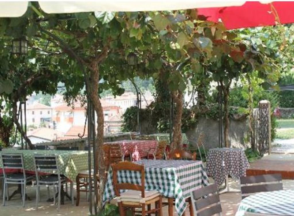 Tarzo Albergo Ristorante Ai Pini מראה חיצוני תמונה