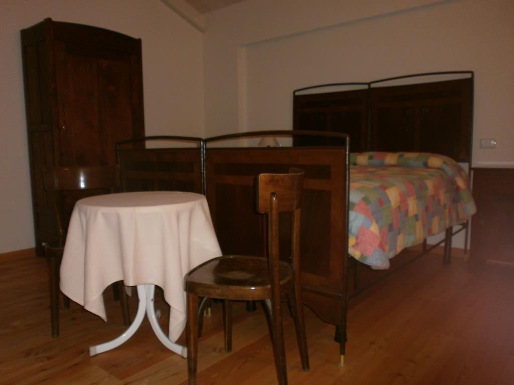 Tarzo Albergo Ristorante Ai Pini מראה חיצוני תמונה